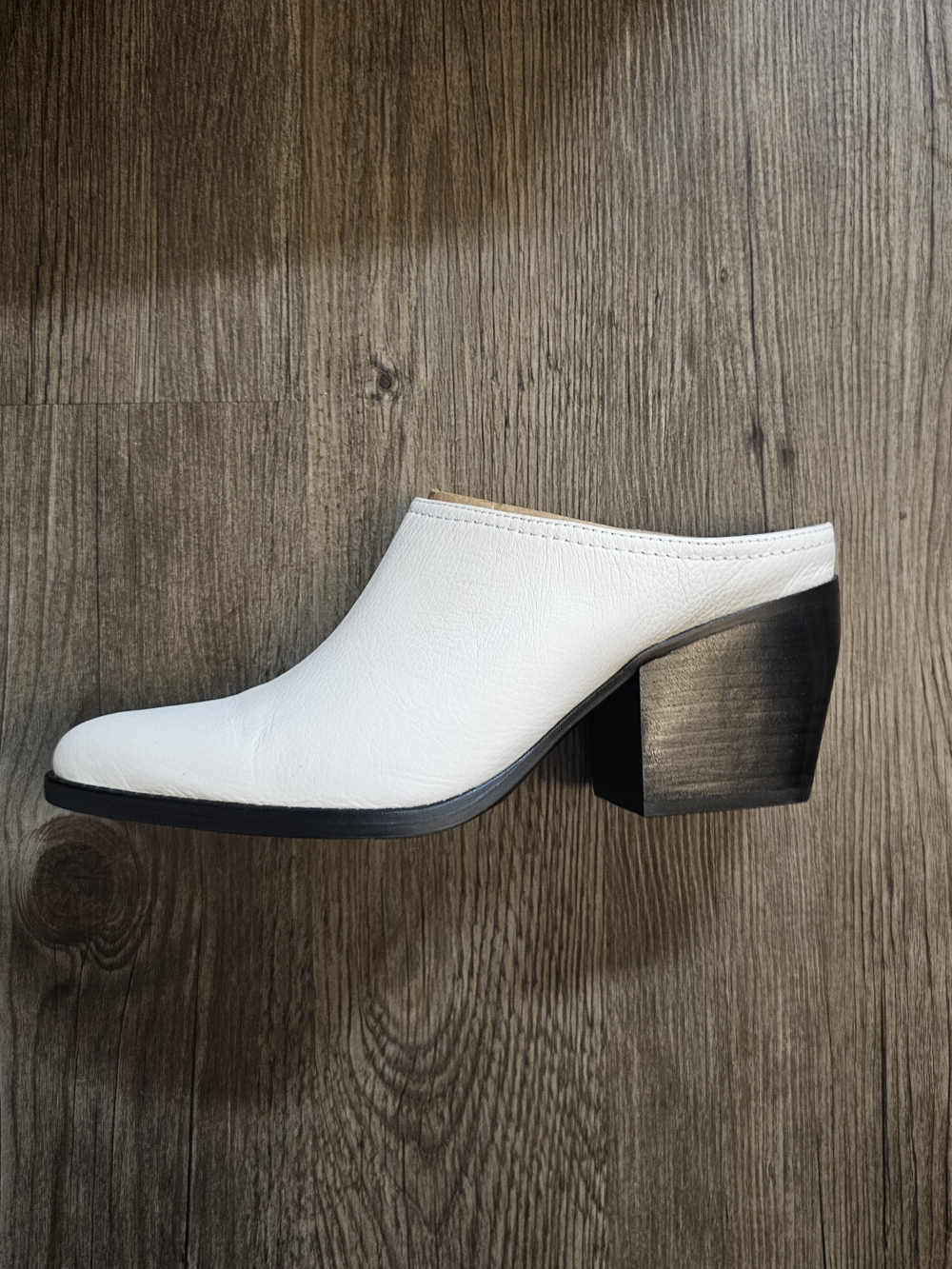 Naturalizer White Leather Slip-On Block Heel Mule